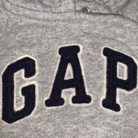 Baby Gap hooded jumper - Picture 3 of 3